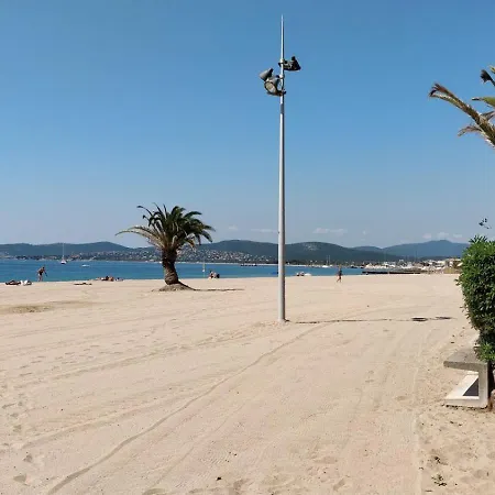 4p Vue Piscine St Raphael Valescure - Au Coeur Des Golfs Lägenhet *