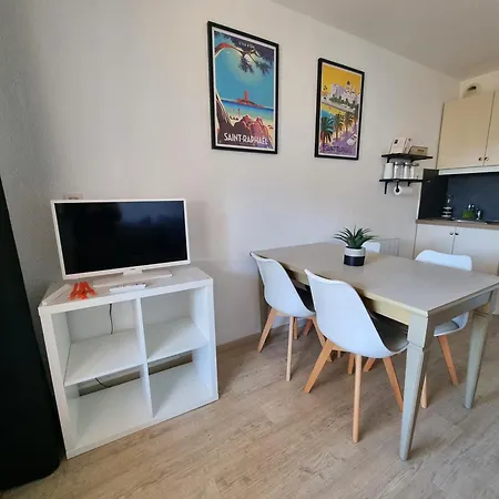 4p Vue Piscine St Raphael Valescure - Au Coeur Des Golfs Lägenhet *